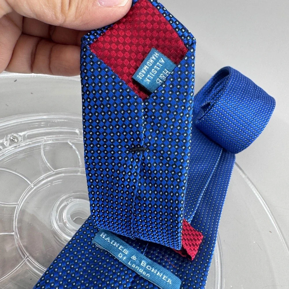 Haines & Bonner London Mens Silk Necktie Geometric Diamond Pattern Blue 3.25
